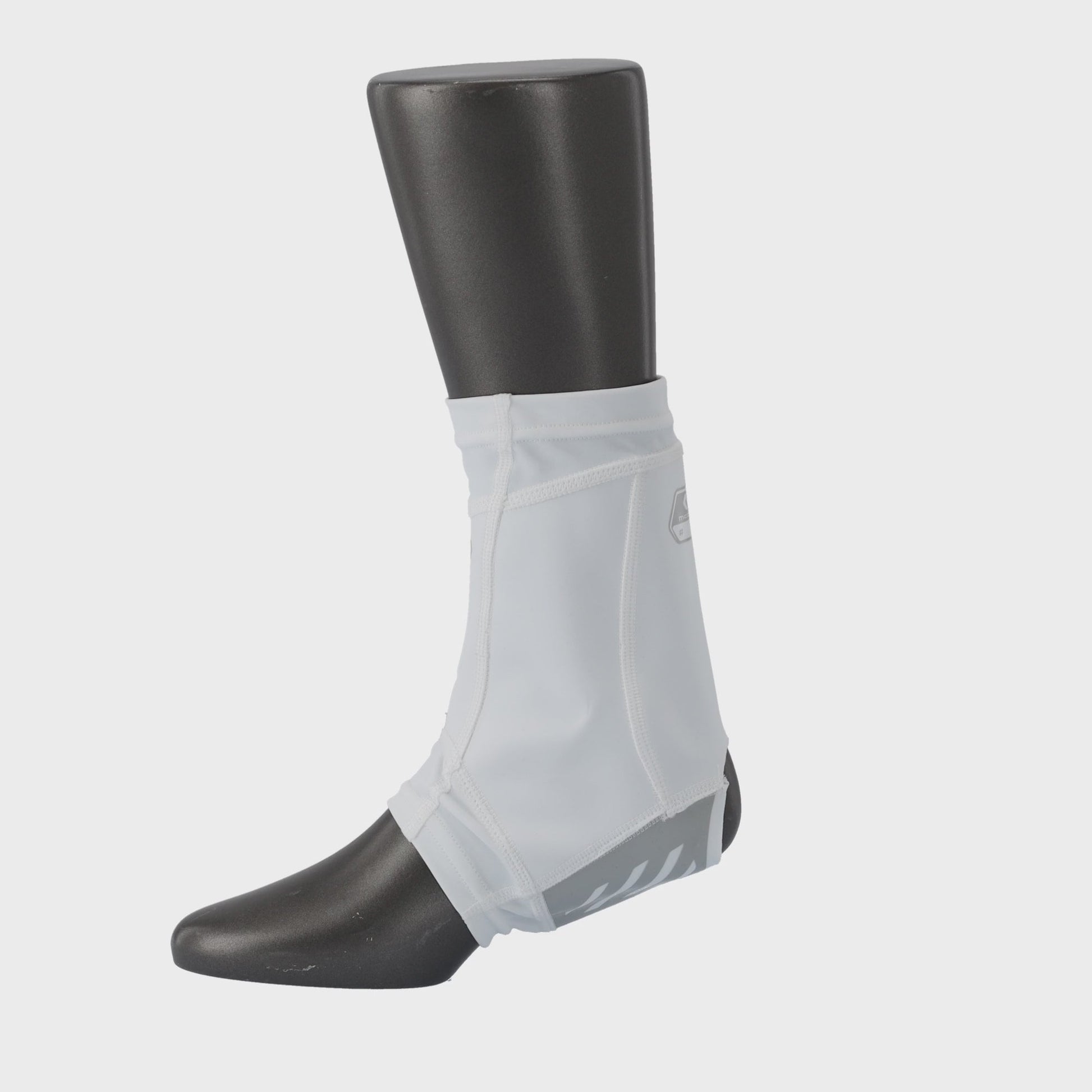 Ankle Brace Cover Compression Sleeve [4300] – McDavid Ankle brace | McDavid Hrvatska